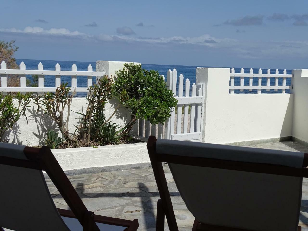 Nama Beach House Монолитос Екстериор снимка