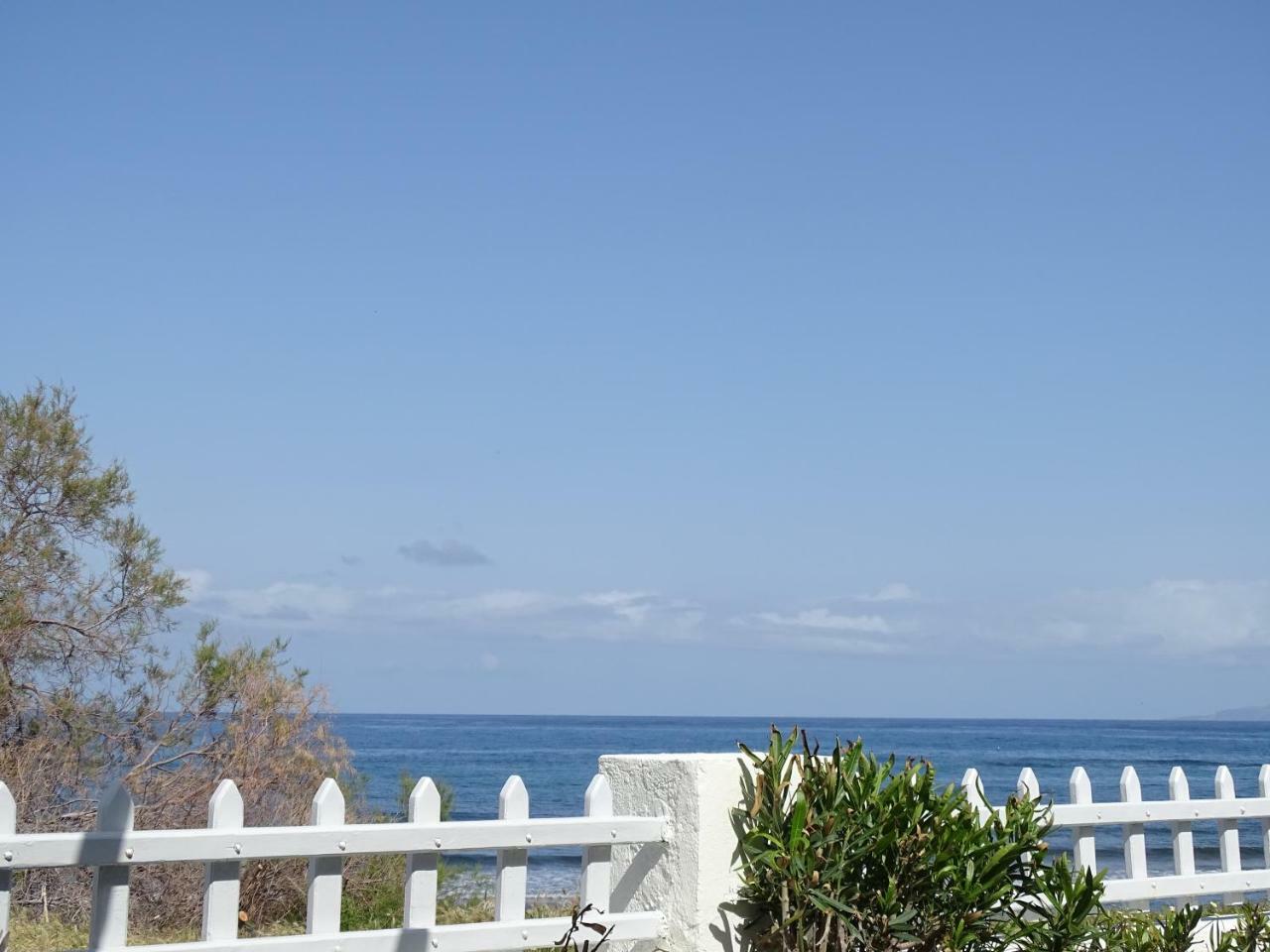Nama Beach House Монолитос Екстериор снимка