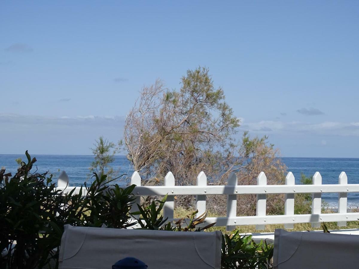 Nama Beach House Монолитос Екстериор снимка