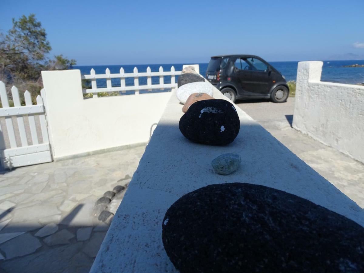 Nama Beach House Монолитос Екстериор снимка
